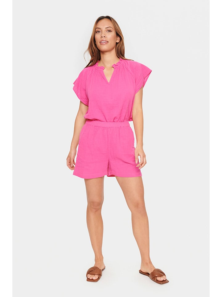 Shorts in Pink