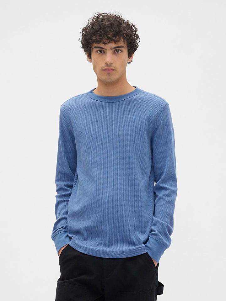 Pullover in Hellblau