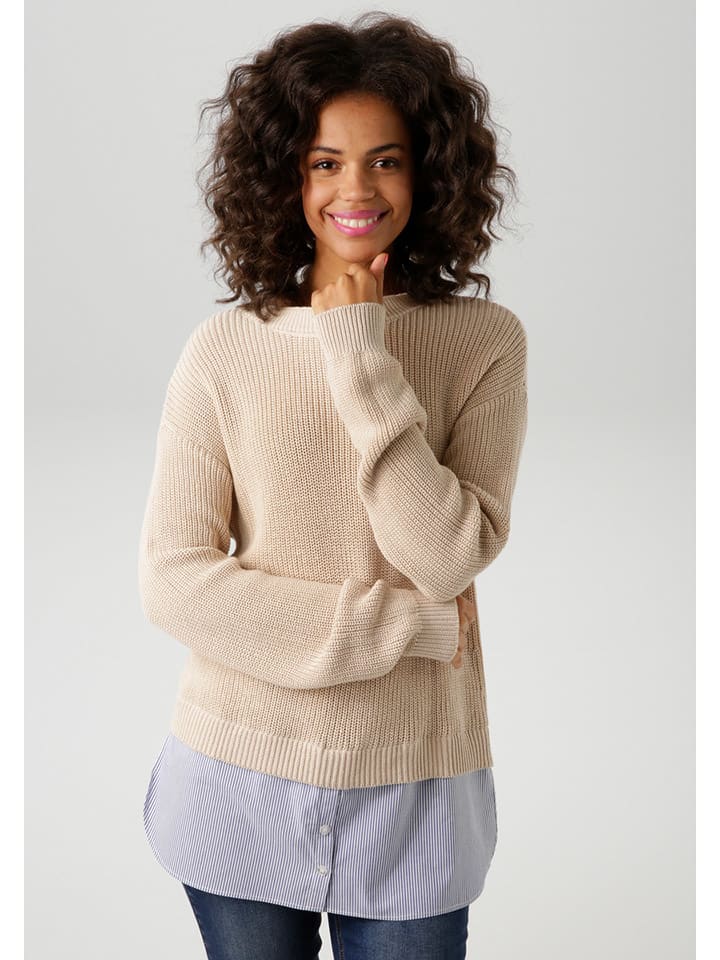 Sweter w kolorze beżowym