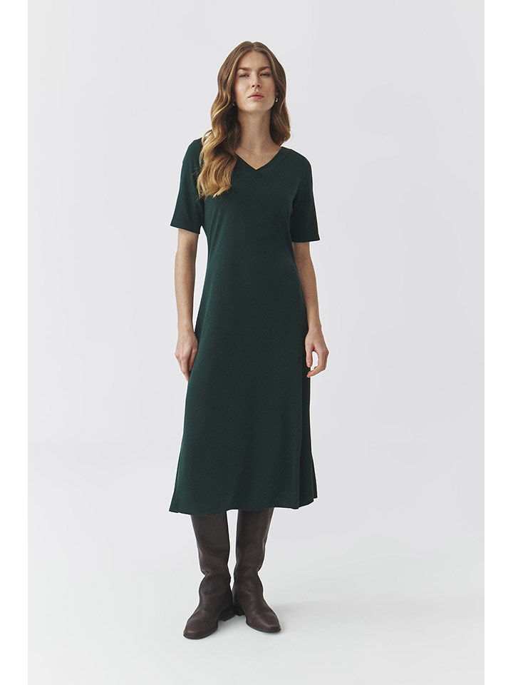 Kleid in Dunkelgrün