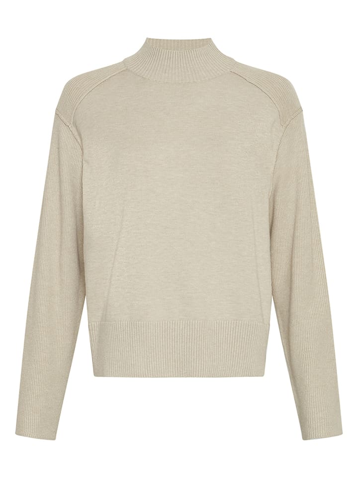 Sweter w kolorze beżowym