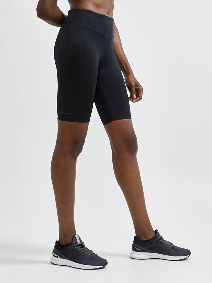 Trainingsshorts "ADV Essence" in Schwarz