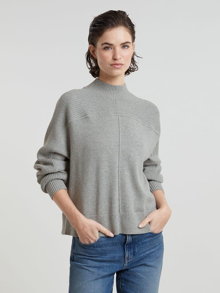 Sweter w kolorze szarym