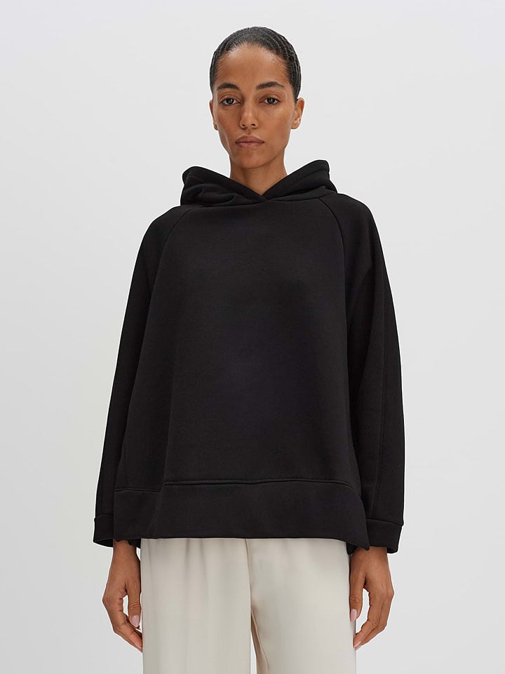 Bluza w kolorze czarnym