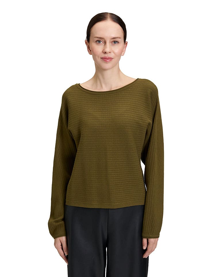 Pullover in Oliv