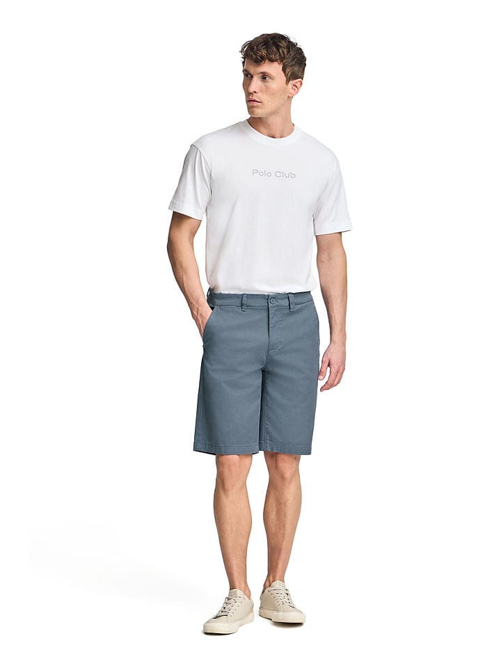 Bermudas in Blau