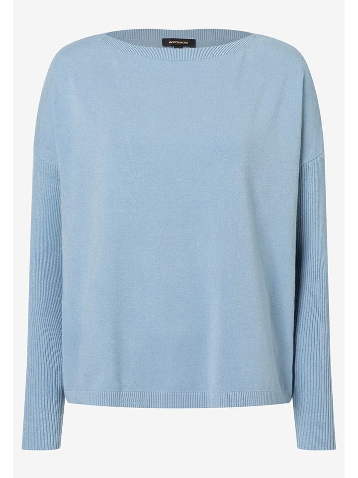 Pullover in Hellblau