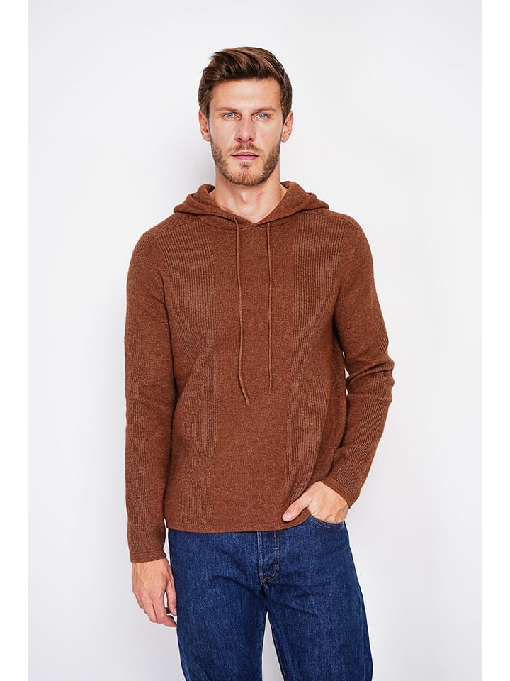 Sweter w kolorze brązowym