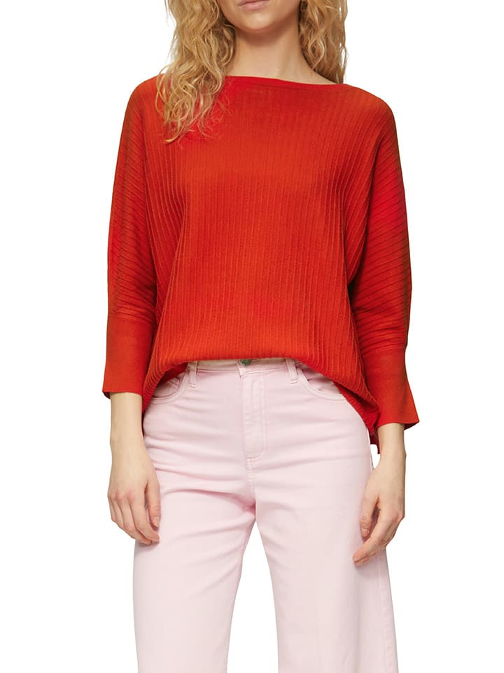 Sweter w kolorze czerwonym