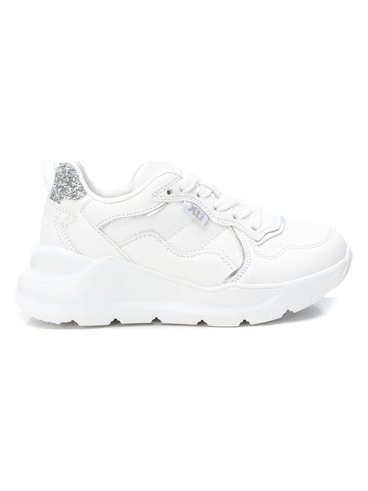 Sneakersy w kolorze białym