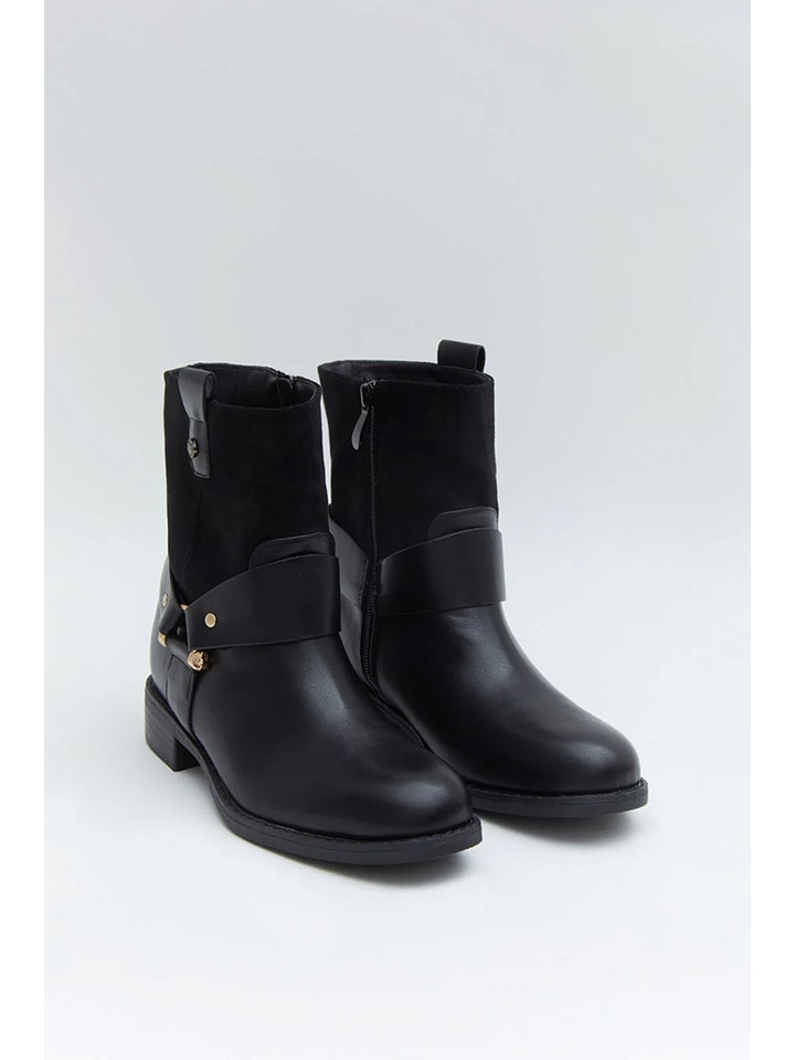 Boots in Schwarz