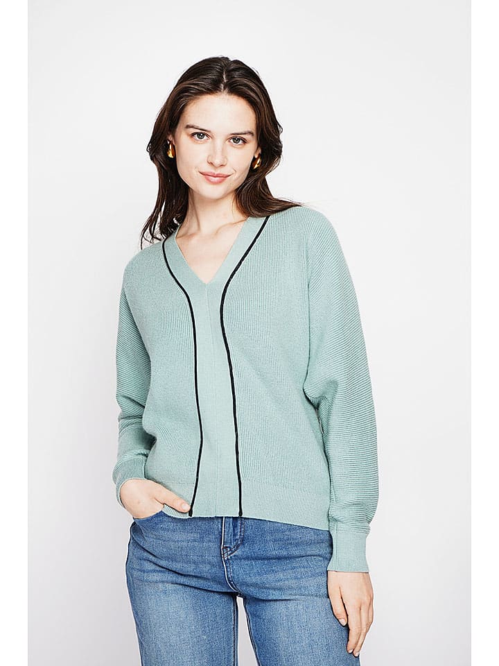 Sweter w kolorze miętowym