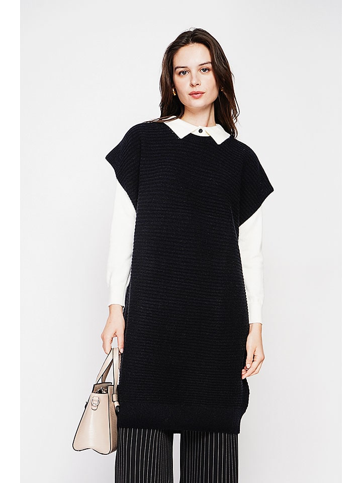 Strickkleid in Schwarz