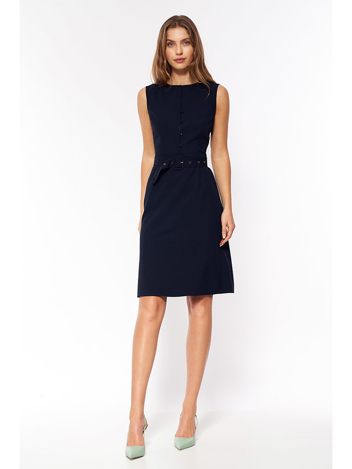 Kleid in Dunkelblau