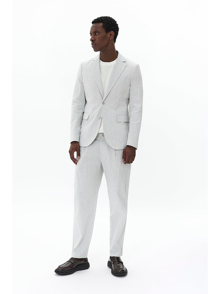 Blazer in Hellgrau