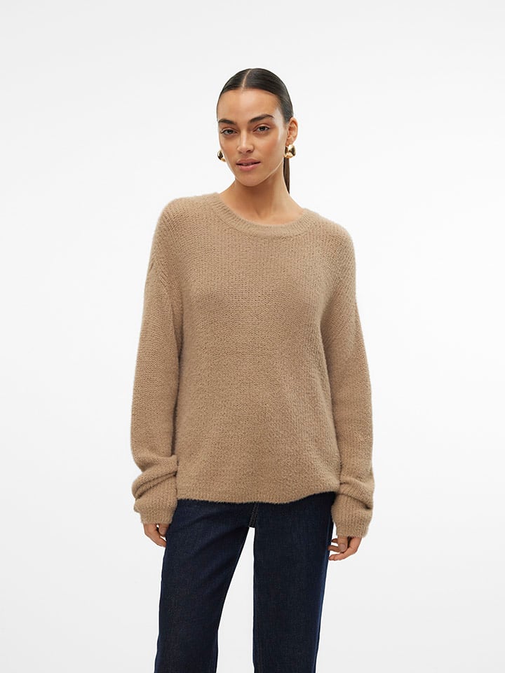 Sweter w kolorze beżowym