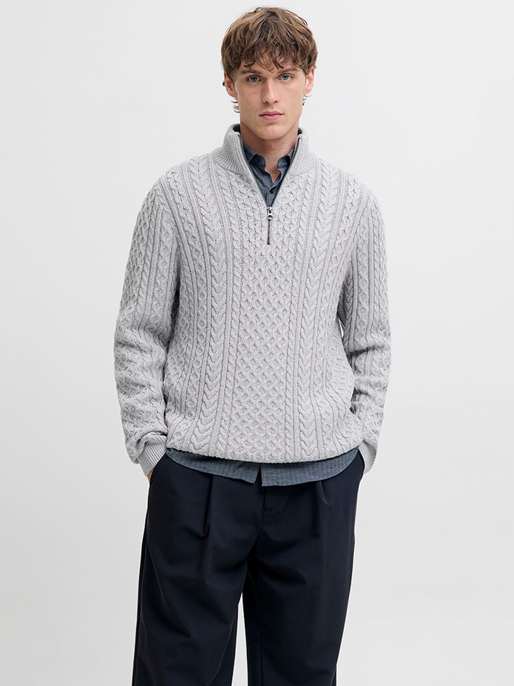 Sweter w kolorze szarym