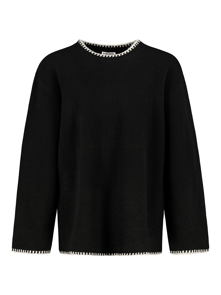 Sweter w kolorze czarnym