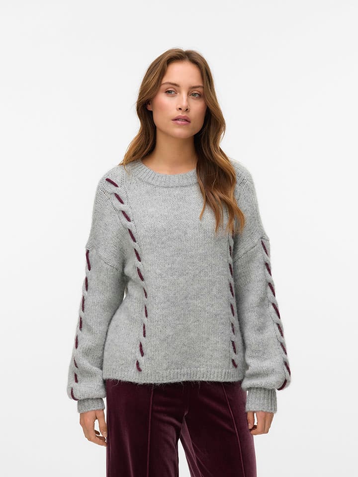 Sweter w kolorze szarym