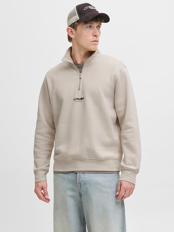 Sweter w kolorze kremowym