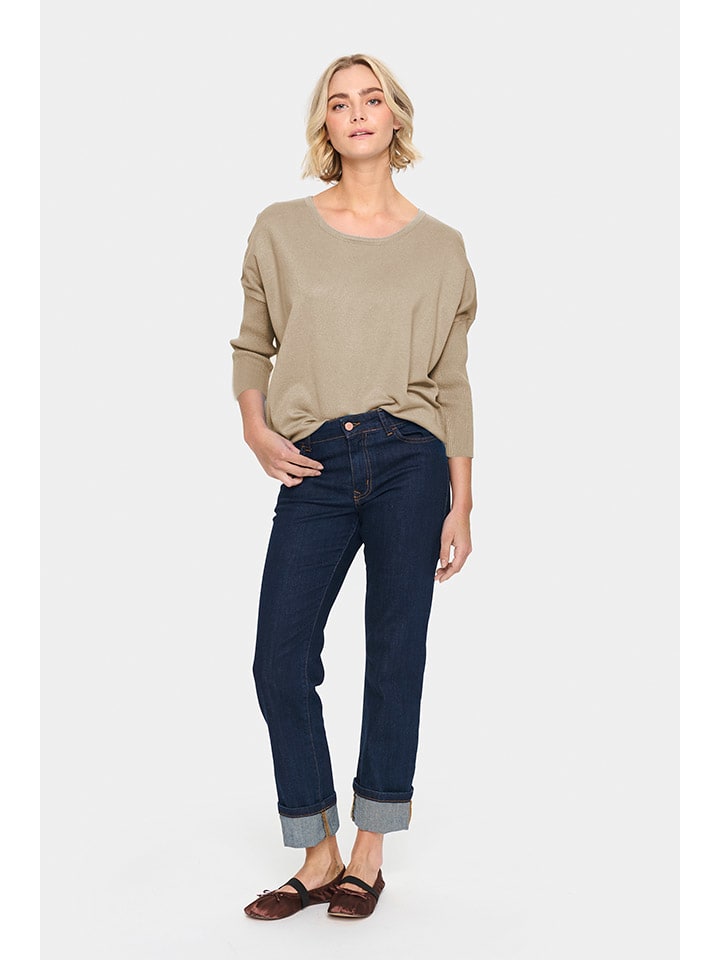 Sweter w kolorze beżowym