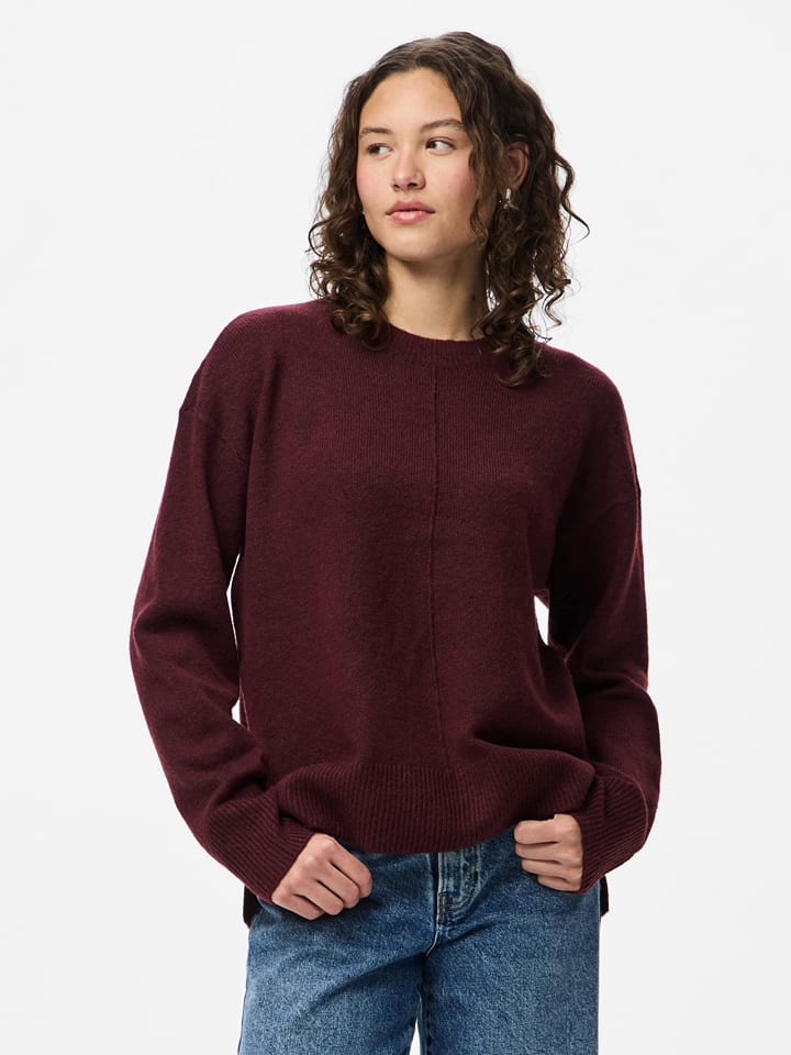 Sweter w kolorze czerwonym