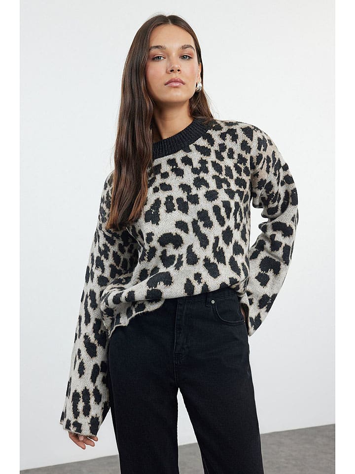 Pullover in Hellgrau/ Schwarz