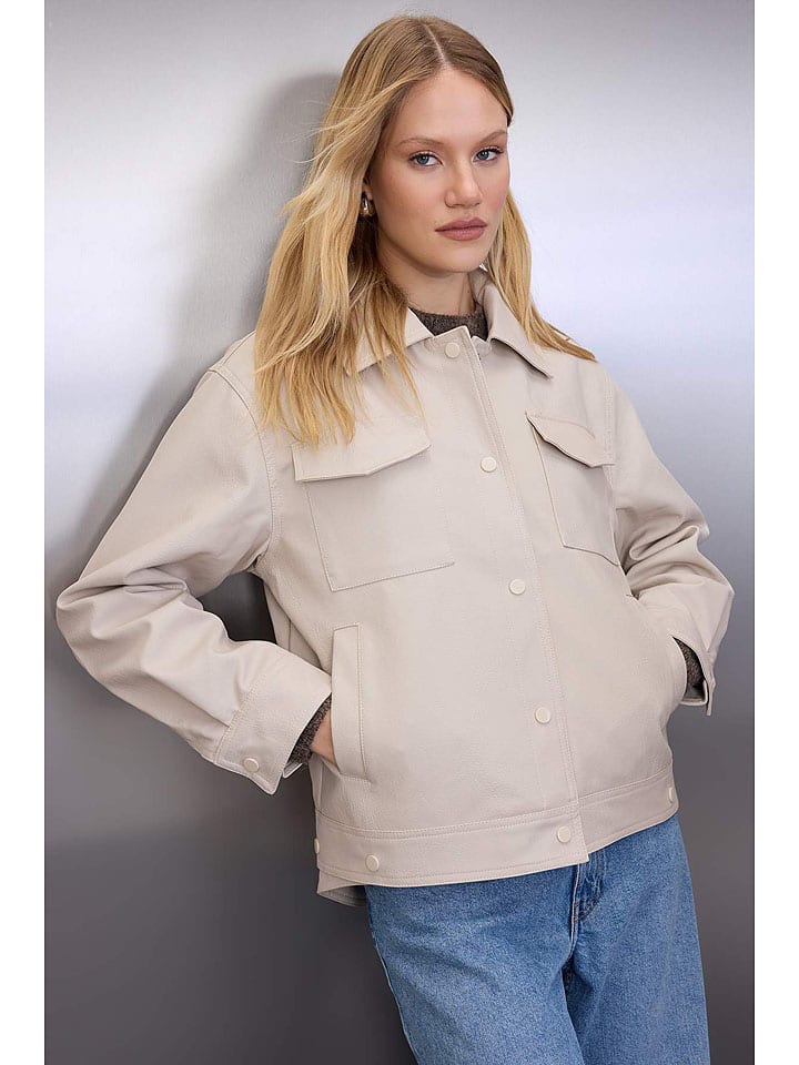 Hemdjacke in Creme