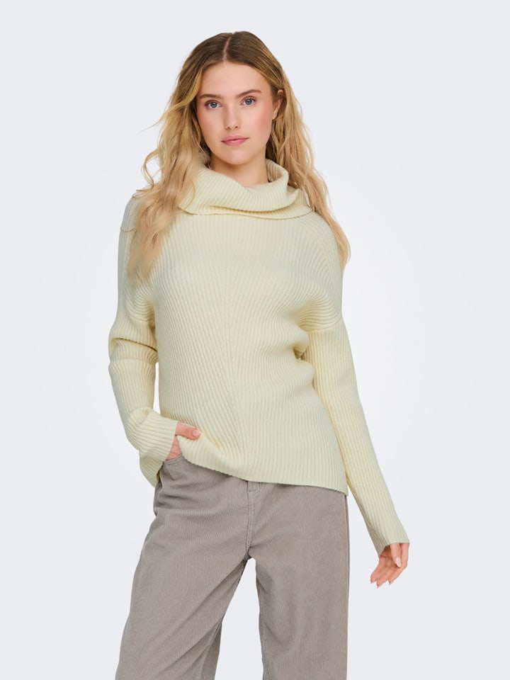 Rollkragenpullover in Creme