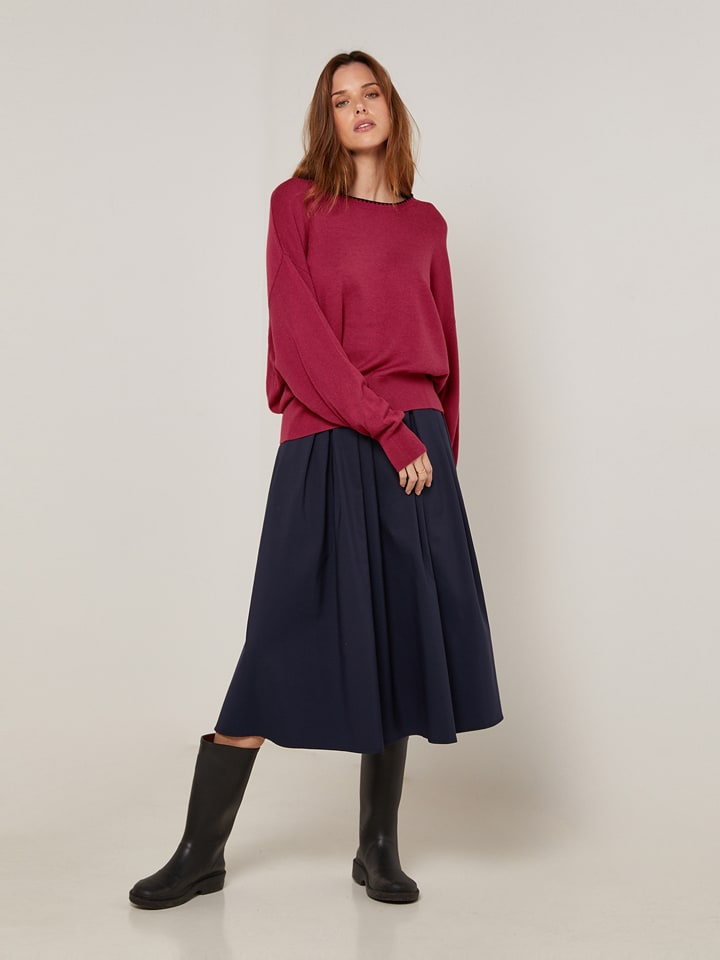 Sweter w kolorze bordowym