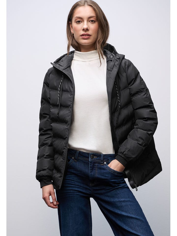 Steppjacke in Schwarz