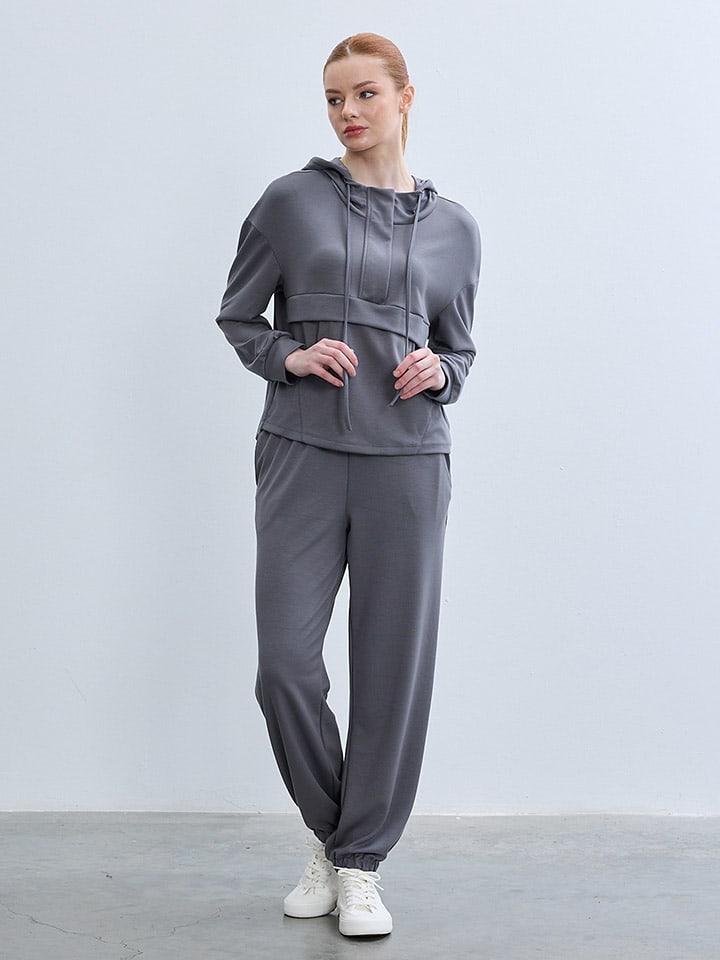 Hose in Grau