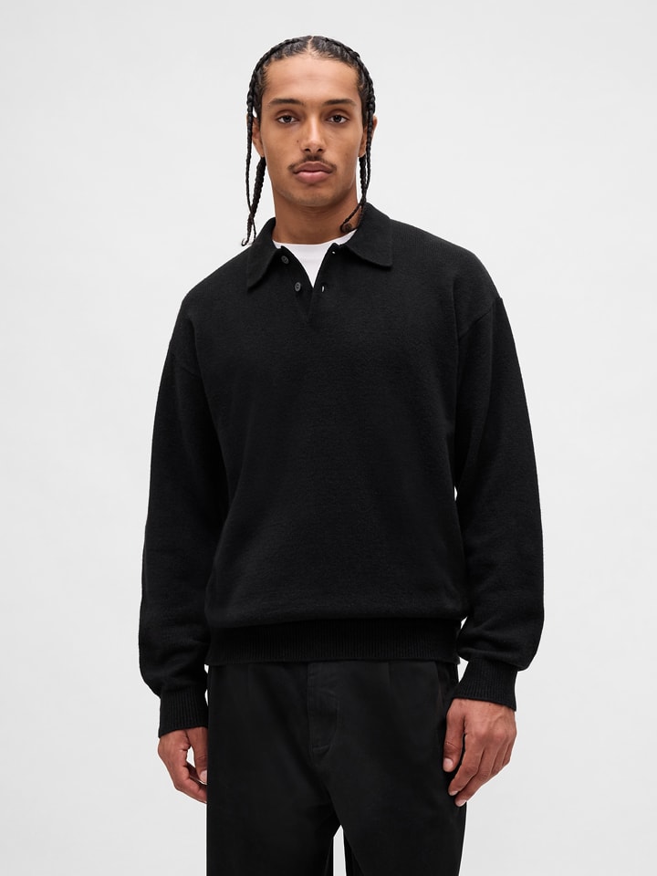 Sweter w kolorze czarnym