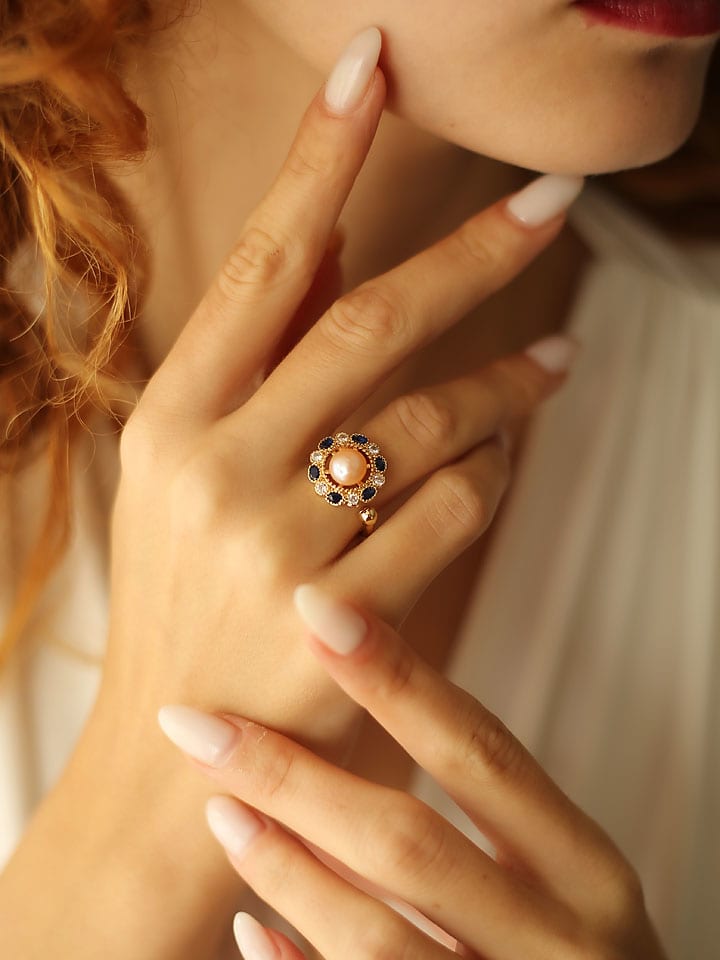 Vergold. Ring mit Perle und Edelsteinen