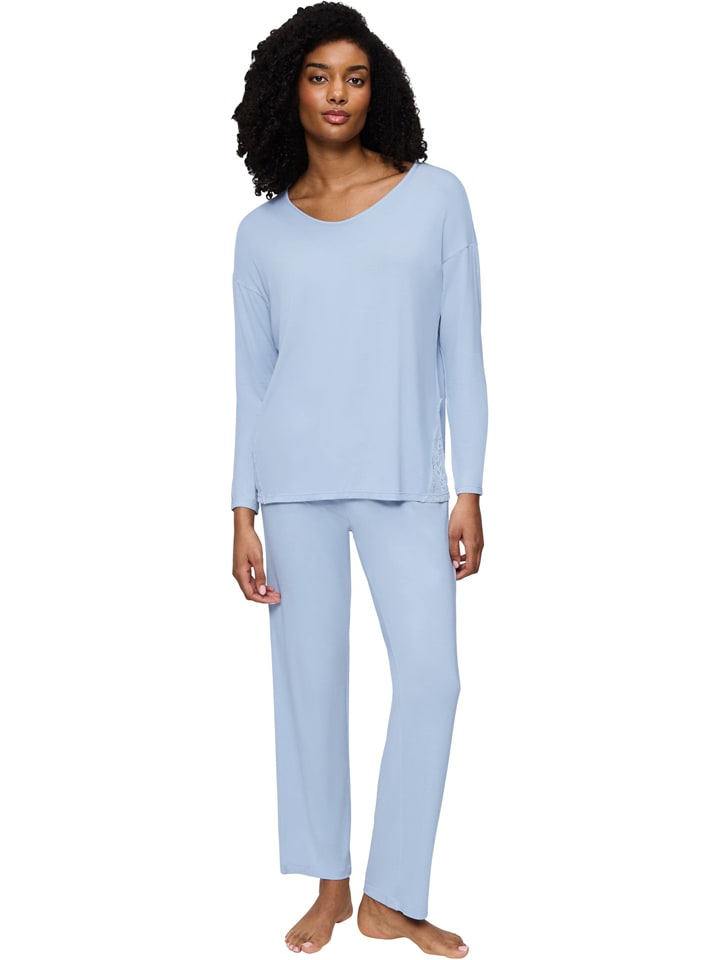 Pyjama in Hellblau
