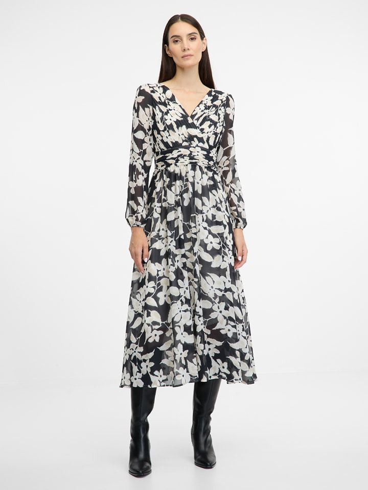 Kleid in Schwarz/ Creme