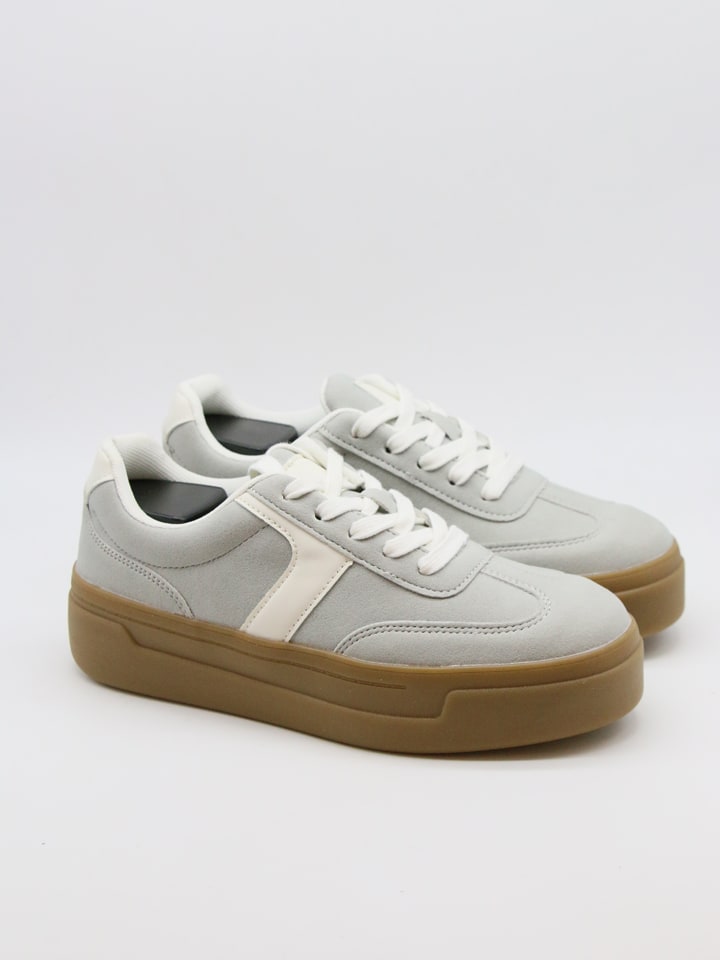 Sneakers in Weiß/ Grau