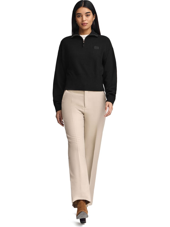 Sweter w kolorze czarnym