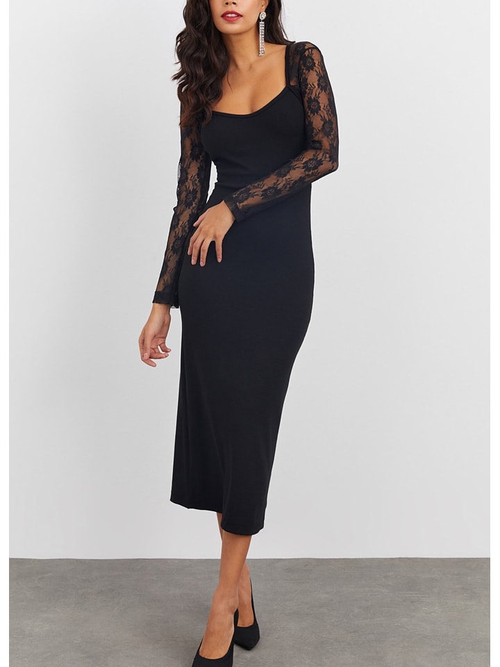 Kleid in Schwarz