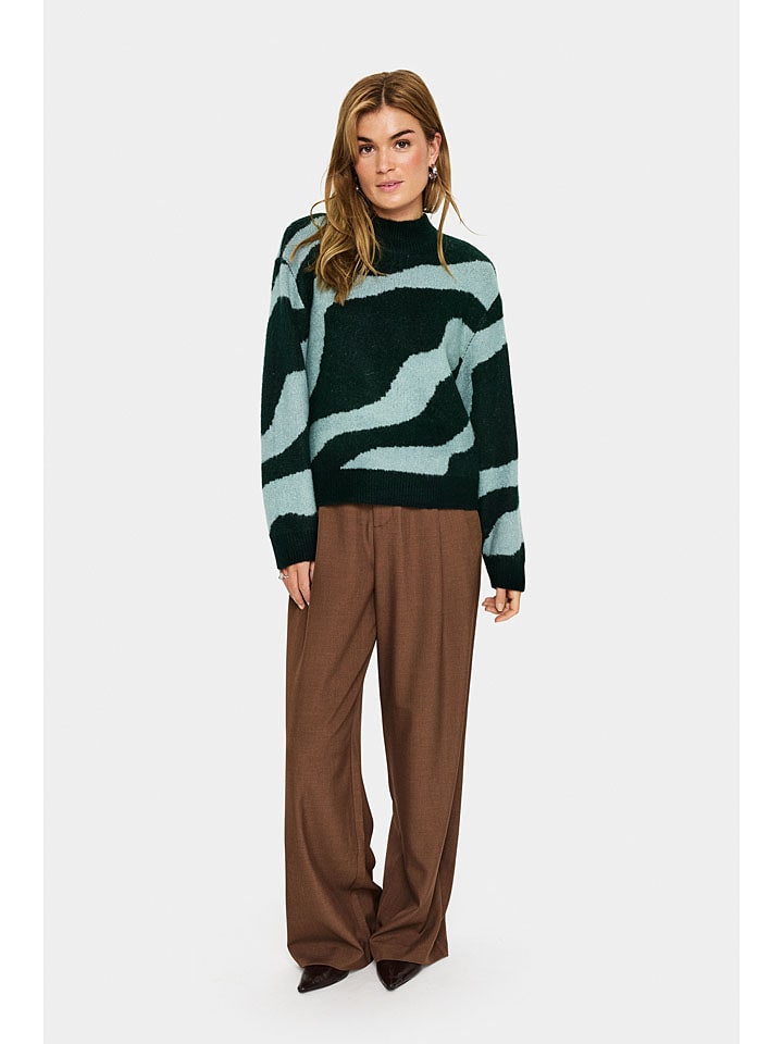 Sweter w kolorze zielonym