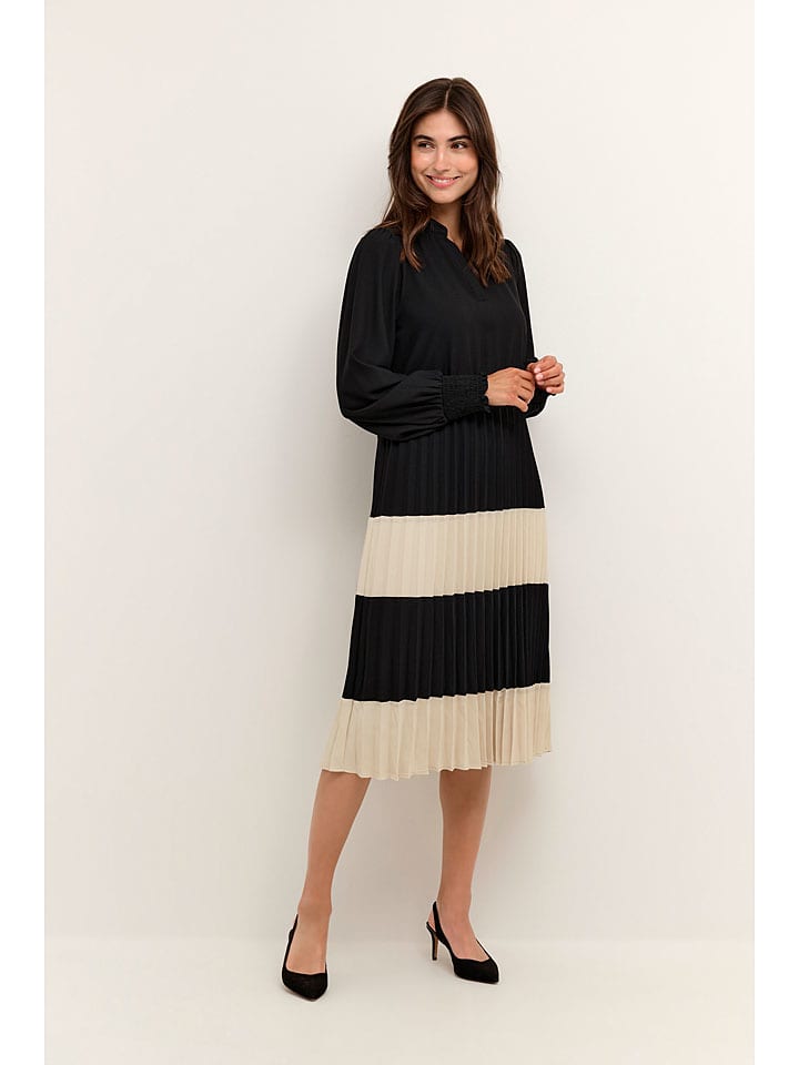 Kleid in Schwarz
