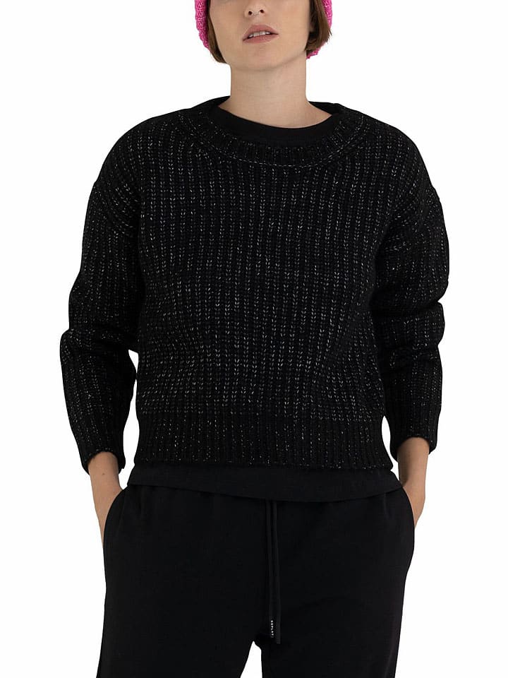 Sweter w kolorze czarnym