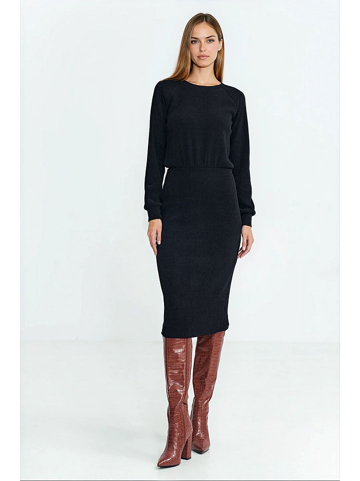 Kleid in Schwarz