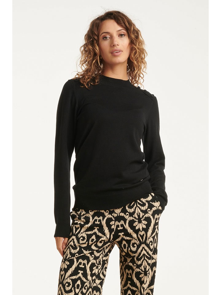 Sweter w kolorze czarnym