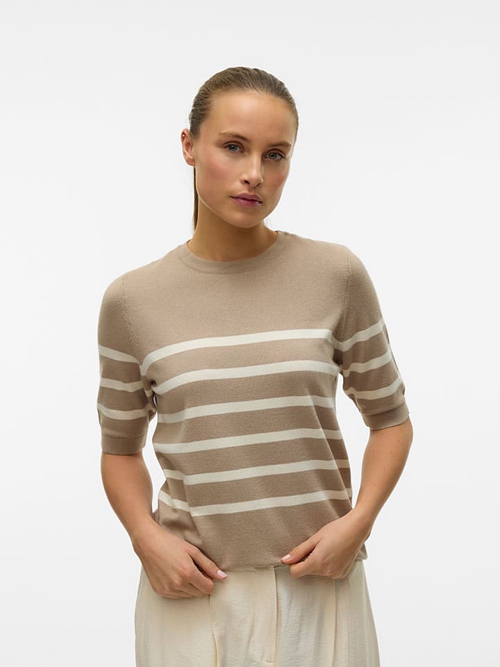 Sweter w kolorze beżowo-kremowym