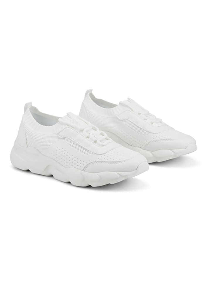 Sneakers in Weiß