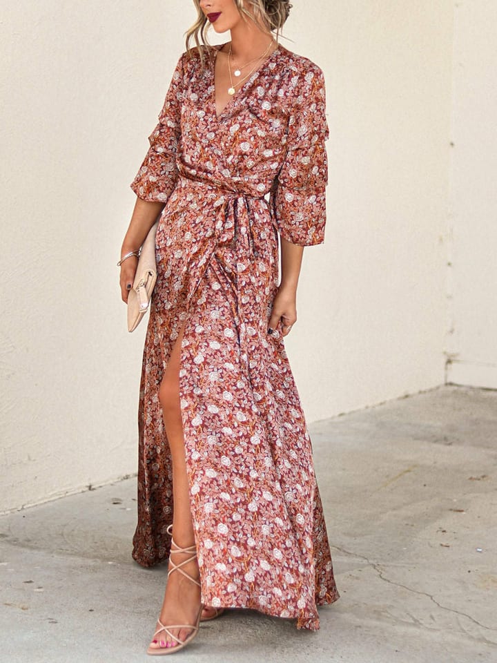 Kleid in Hellbraun/ Weiß
