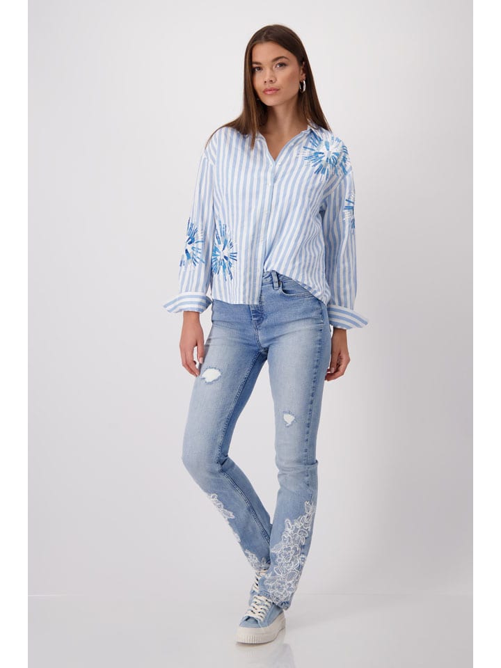 Bluse in Hellblau/ Weiß