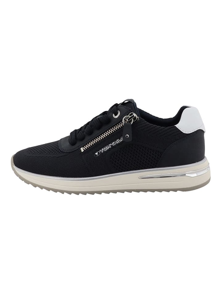 Sneakersy w kolorze granatowym
