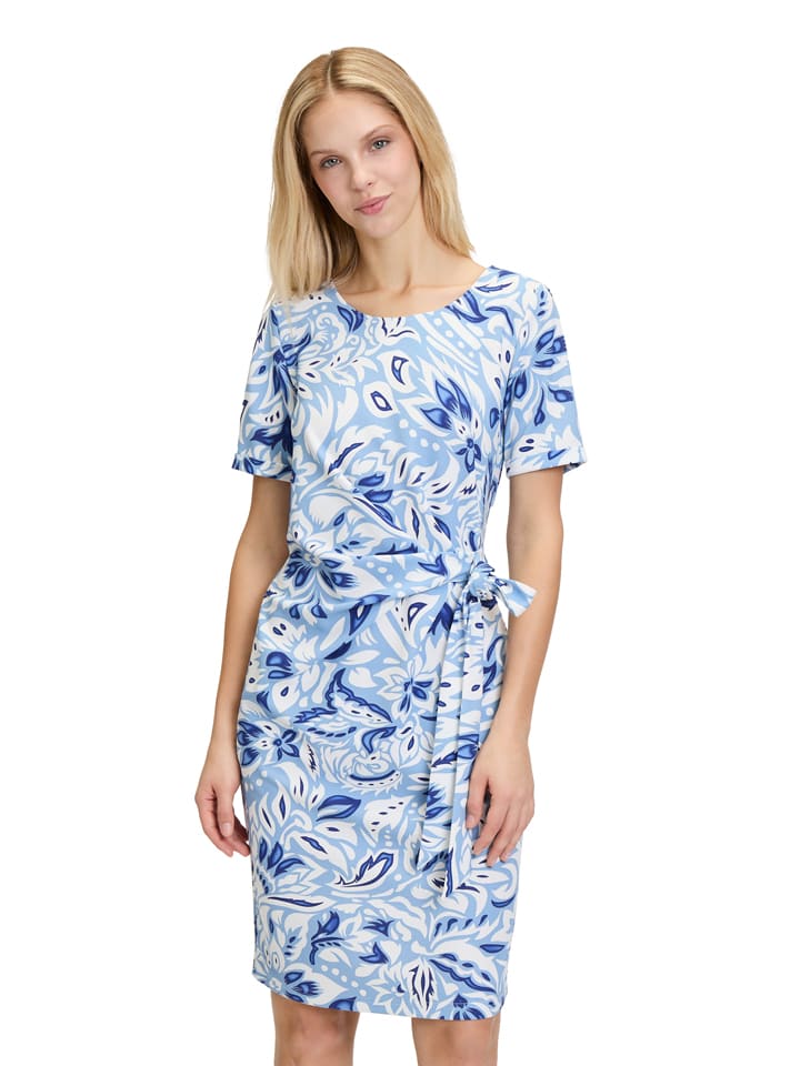 Kleid in Hellblau